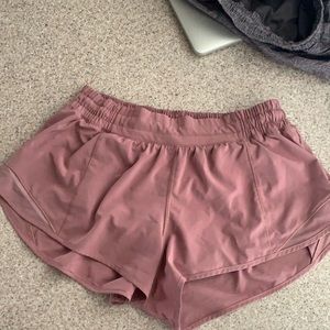 Lululemon hotty hot short 2.5”